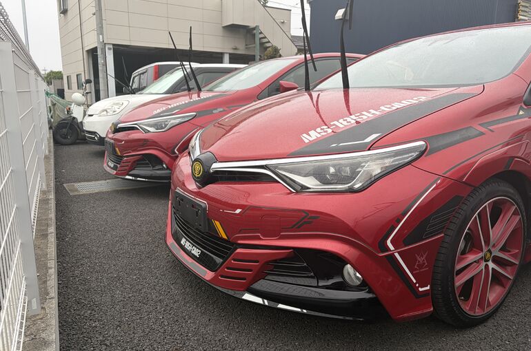 シャア専用オーリスII 300台限定車